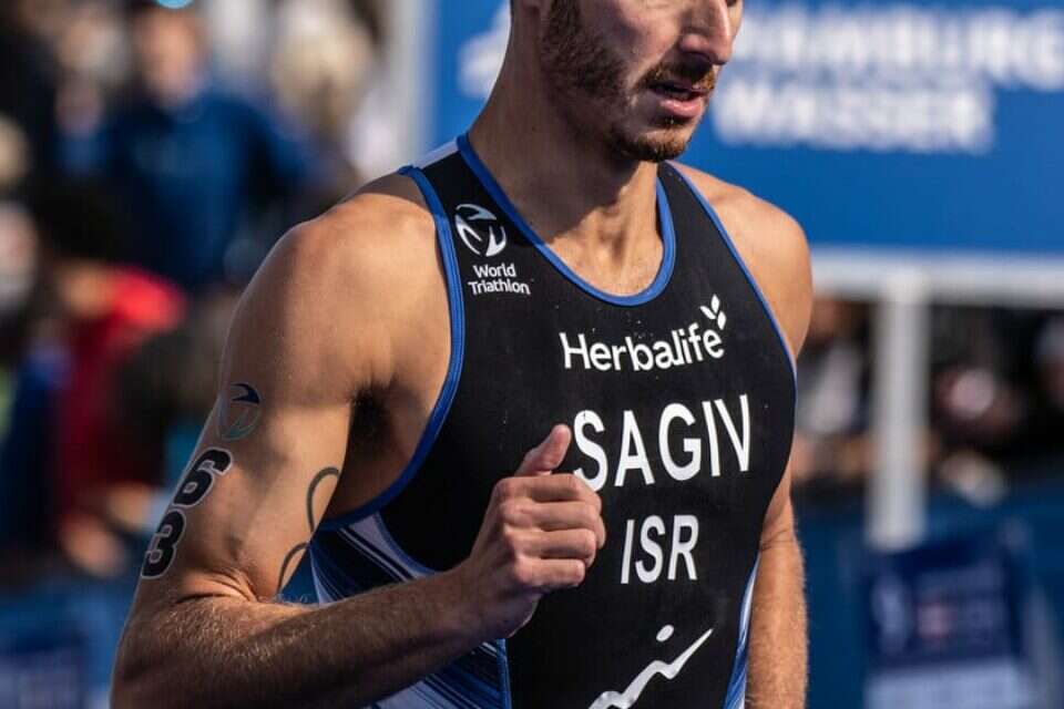 שחר שגיב. התרסקות לא נעימה בצרפת , WORLD TRIATHLON