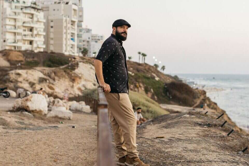 "הסדרה מדברת טוב יותר ממני". מני יעיש , אבישג שאר-ישוב