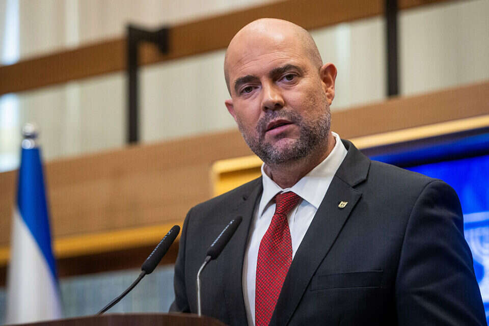 אמיר אוחנה