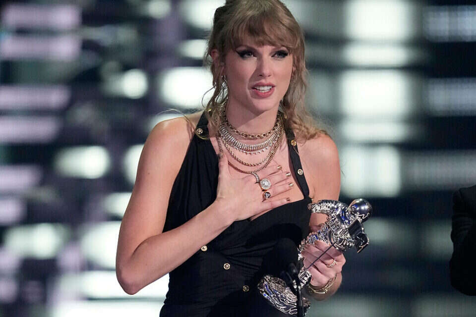טיילור סוויפט , AP