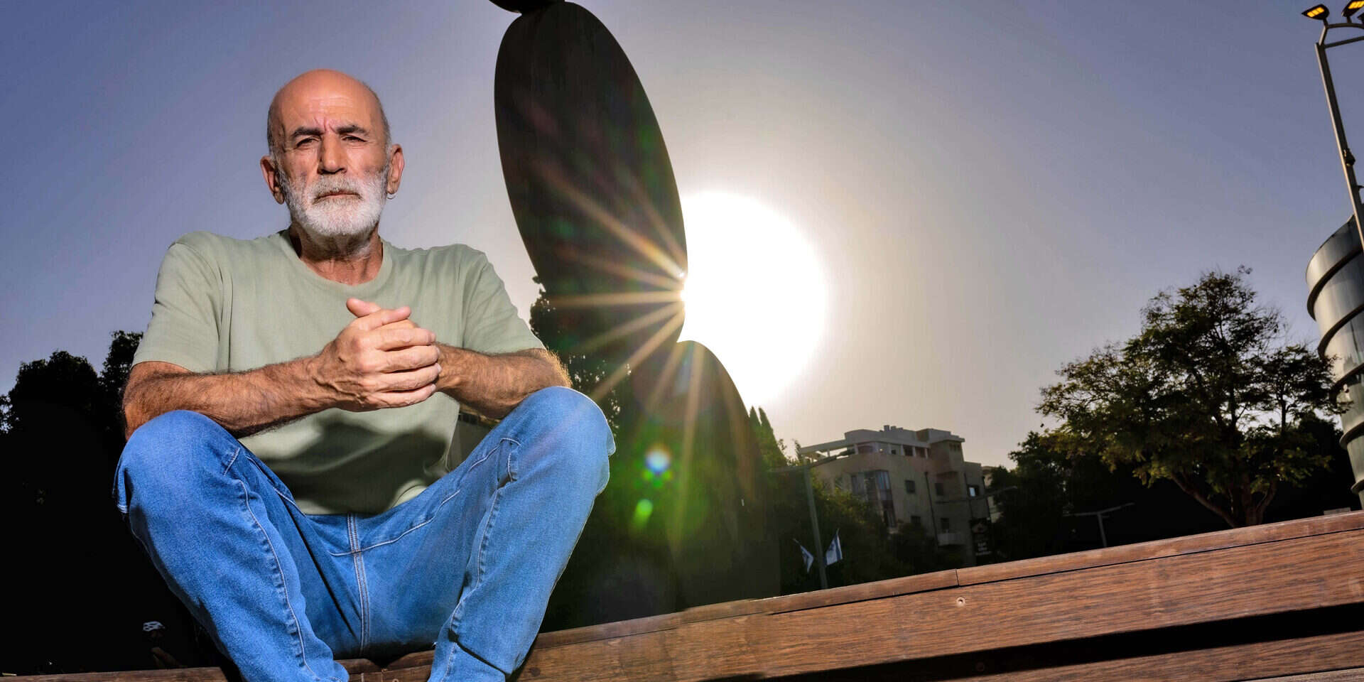 "הזדהיתי במשך 75 שנה עם הכאב של השואה והתקומה, ועכשיו באתי לספר את הסיפור של הכאב שלי". רון כחלילי