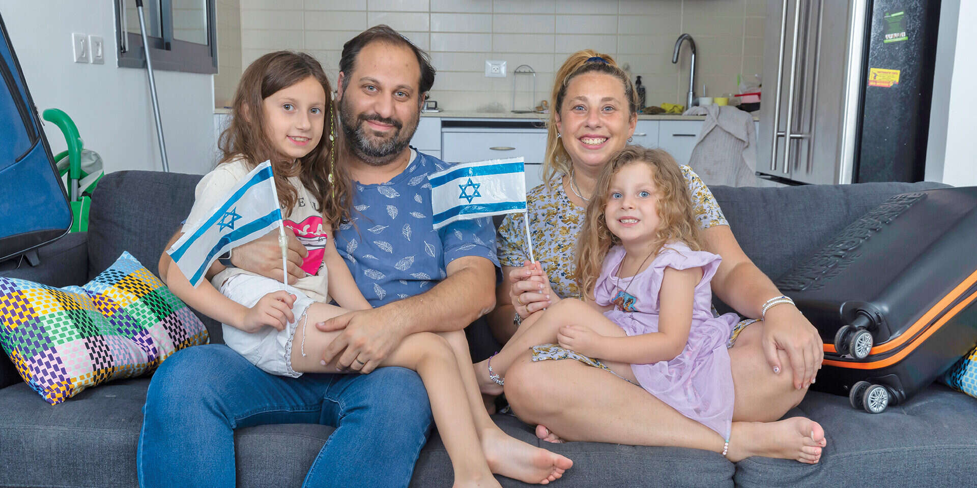 "מי שמדבר על ירידה מהארץ - לא יודע מה זה אומר להיות יהודי בחו"ל". משפחת סלם
 , יהושע יוסף