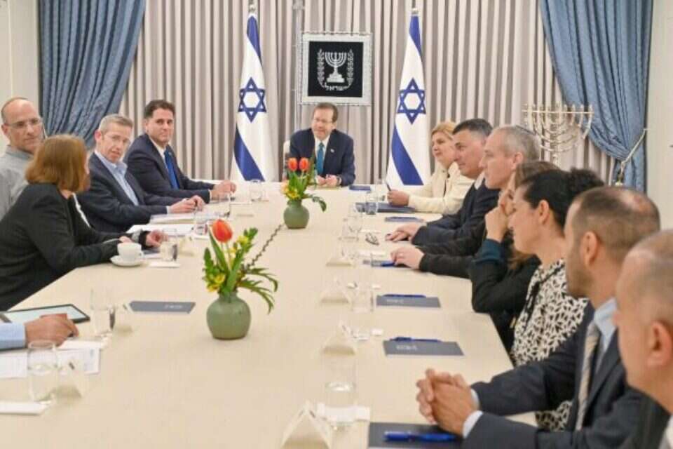 לאחר שינוי בוועדה, בקואליציה מוכנים להקפאת החקיקה המשפטית , ללא
