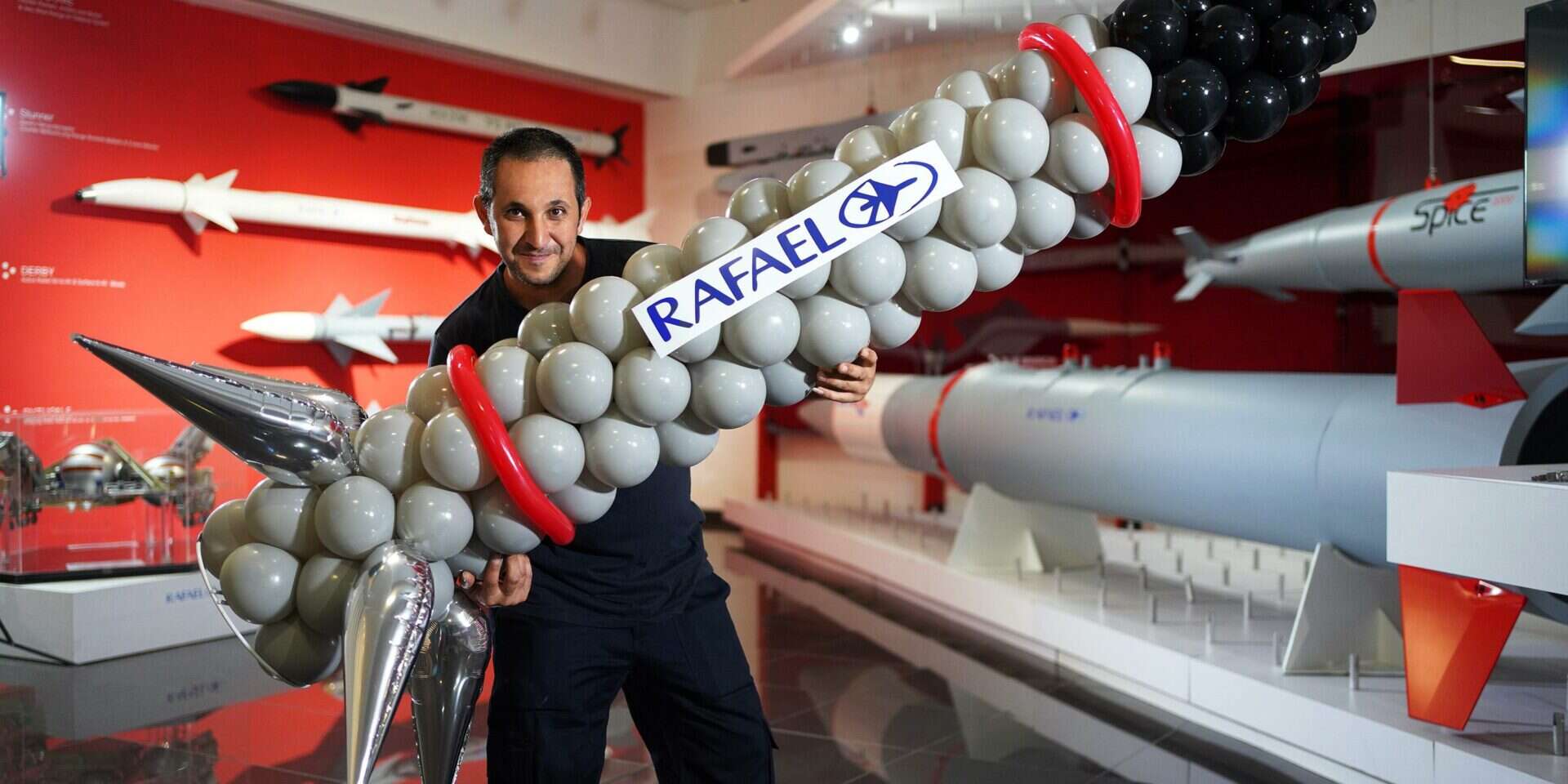 שמעון אברג'יל , רפאל