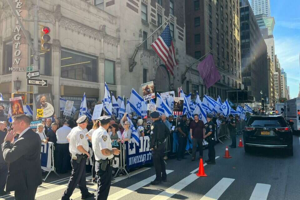 מפגינים בניו יורק נגד רה"מ נתניהו , אריאל כהנא