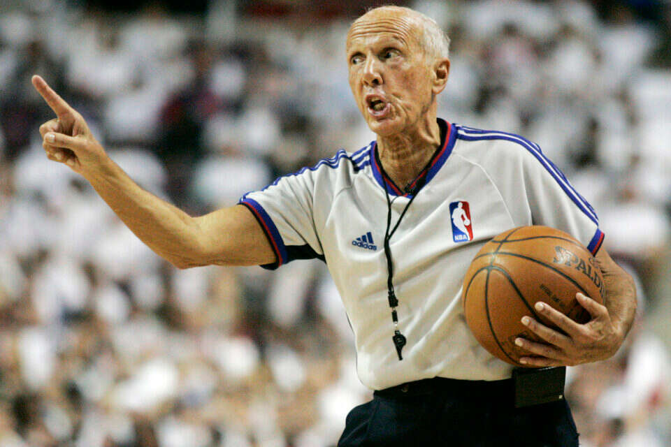 לשופטי ה-NBA נמאס שעובדים עליהם , אי.פי