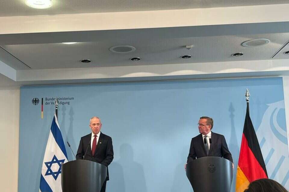 עסקת חץ 3, בברלין , לילך שובל