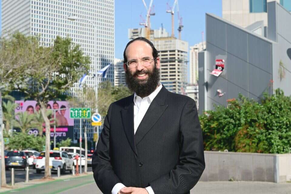יהודה מורגנשטרן. "השר נותן לי עצמאות מקצועית" , יוסי זליגר