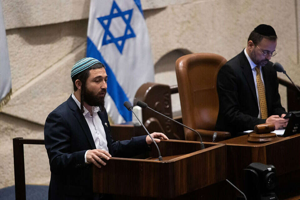 צבי סוכות (ארכיון)