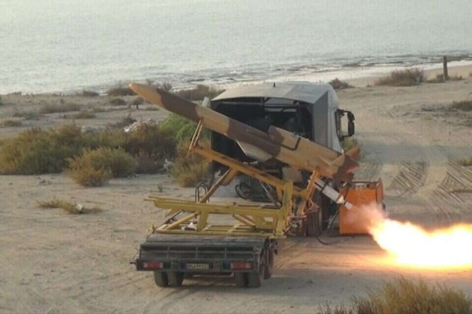 שיגור מל"ט איראני במהלך תרגול גדול של צבא איראן , 