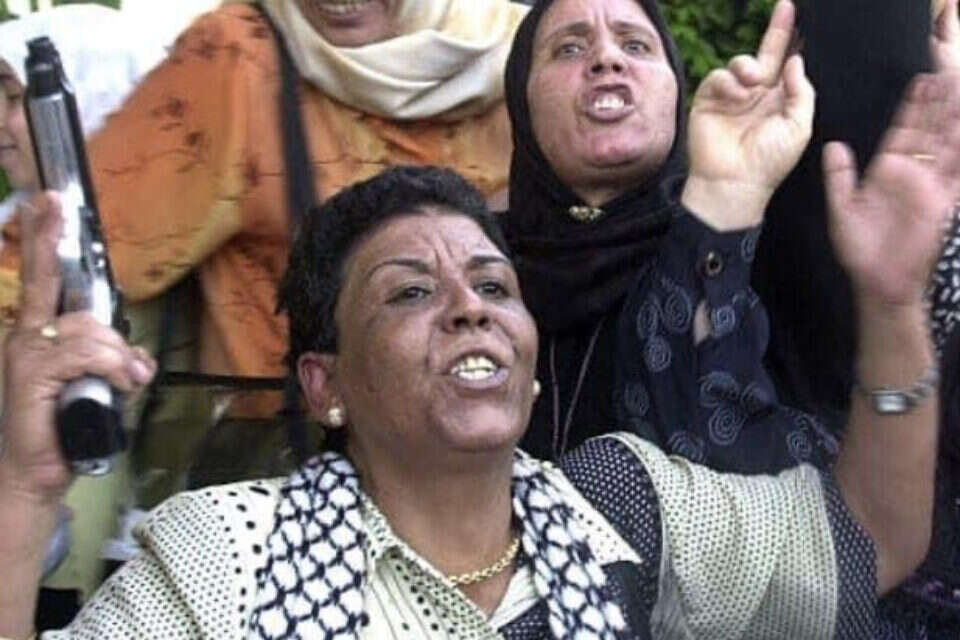 מרים אבו דקה, בכירה בחזית העממית בעזה