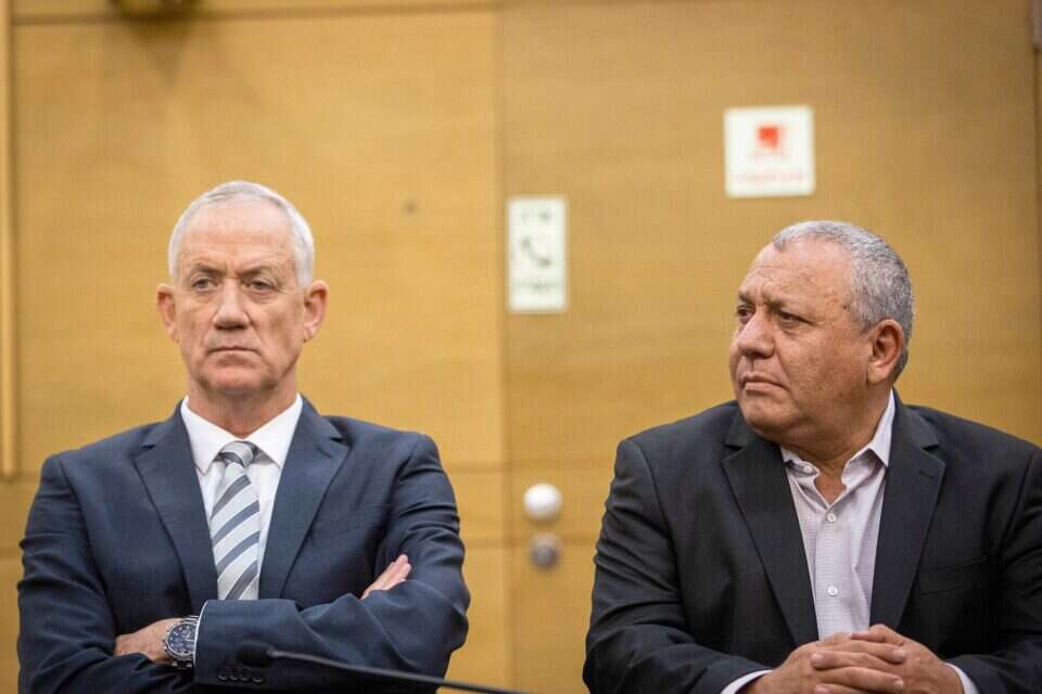 השרים איזנקוט וגנץ