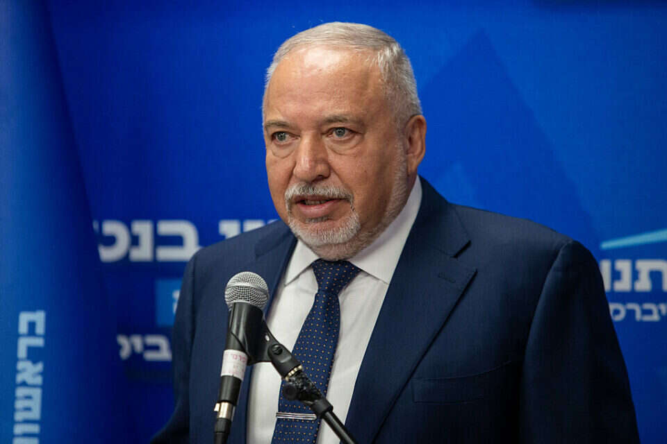 אביגדור ליברמן (ארכיון) , אורן בן חקון