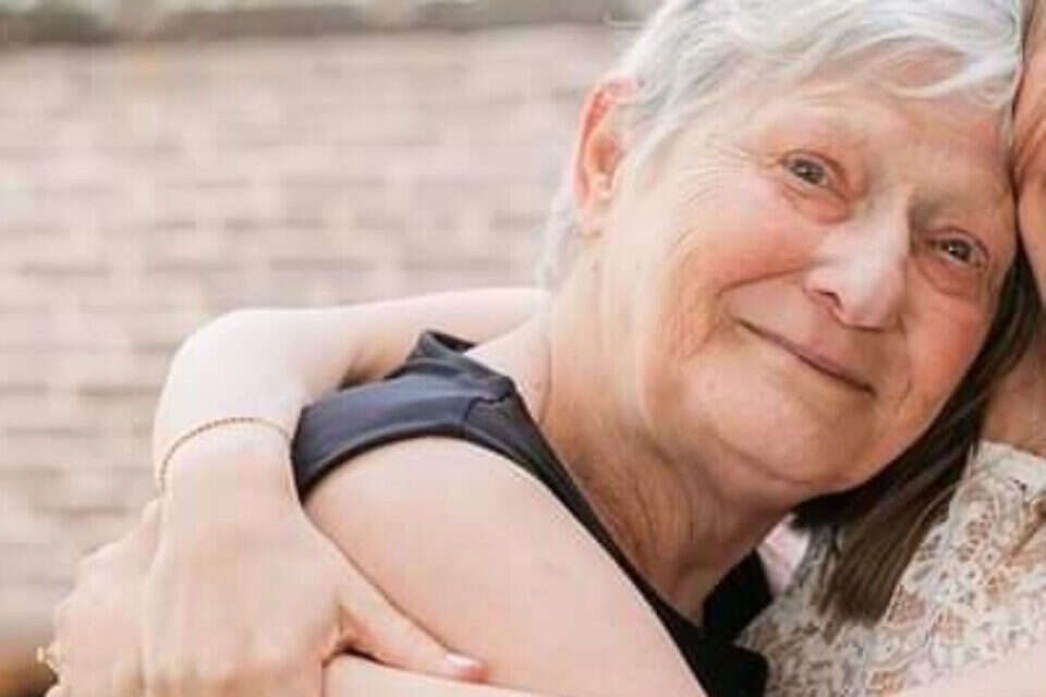 יפה הדר , ללא