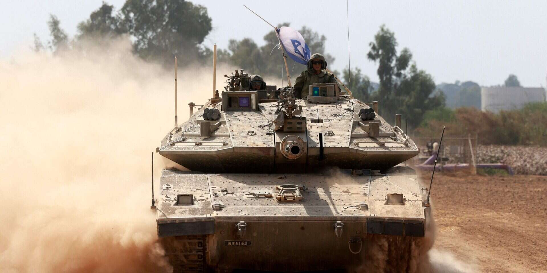 טנק ישראלי בסמוך לרצועת עזה , איי.אף.פי.