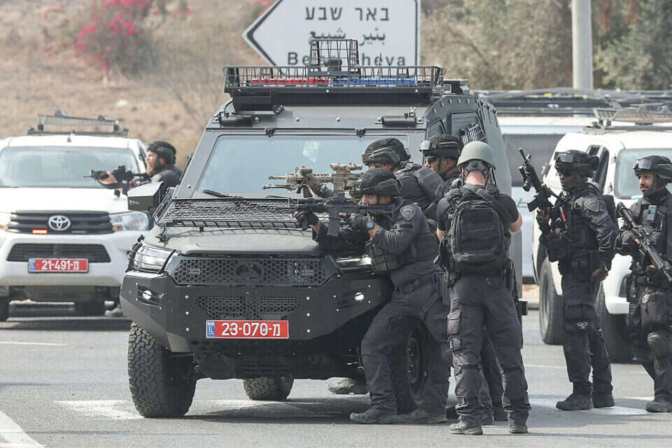 A police officer petitioned the High Court: Demands to allow association in the police