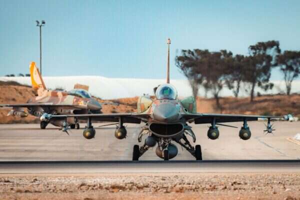 Tsahal publie les activités de l'armée de l'air le premier jour de combat