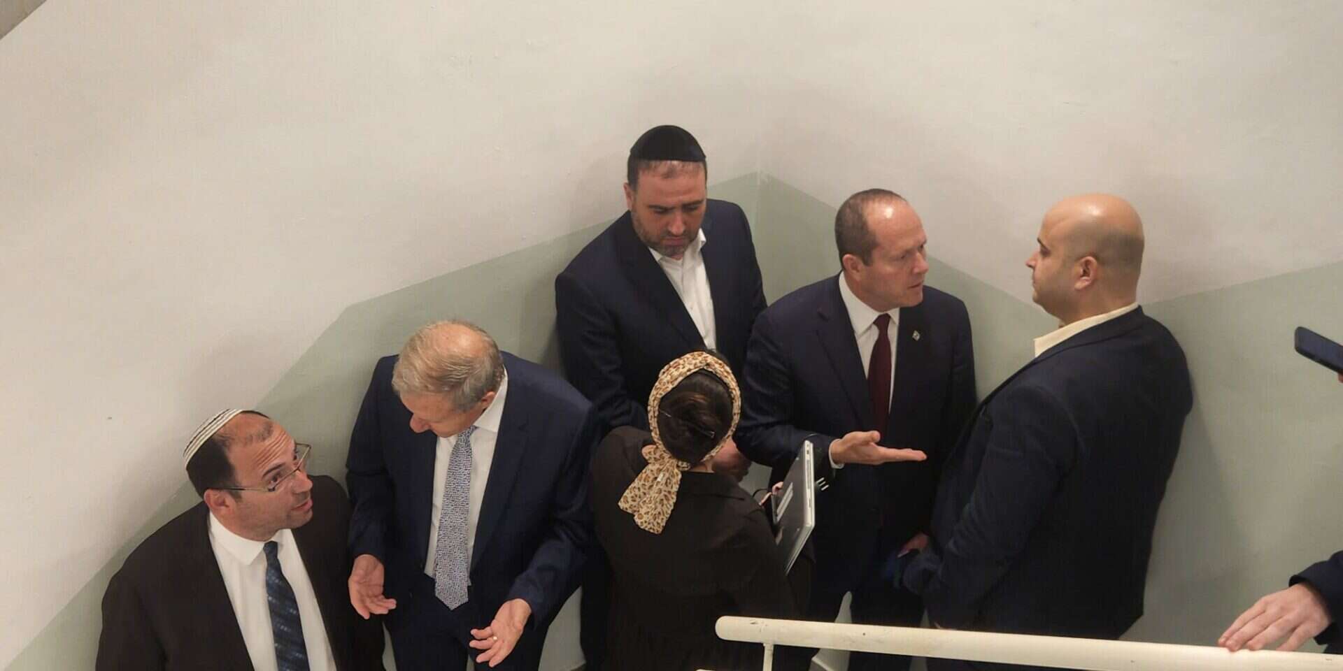 חברי כנסת במרחב המוגן לאחר שנשמעו אזעקות בירושלים (ארכיון) , אורן בן חקון