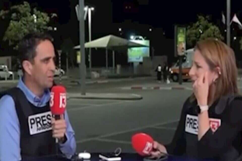 אלמוג בוקר מדווח מהשטח , מתוך חדשות 13