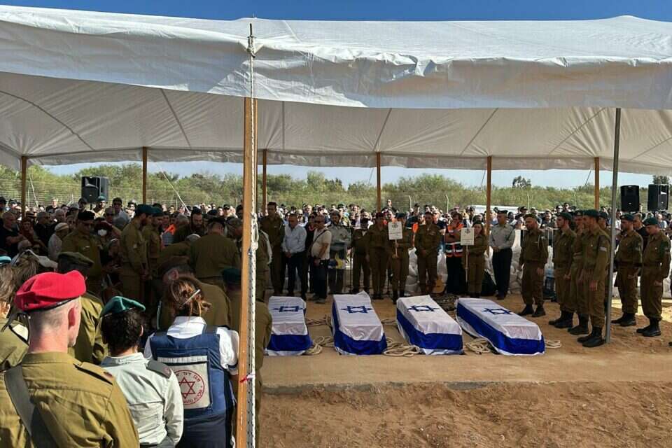 הלוויית משפחת קוץ , לירון מולדובן