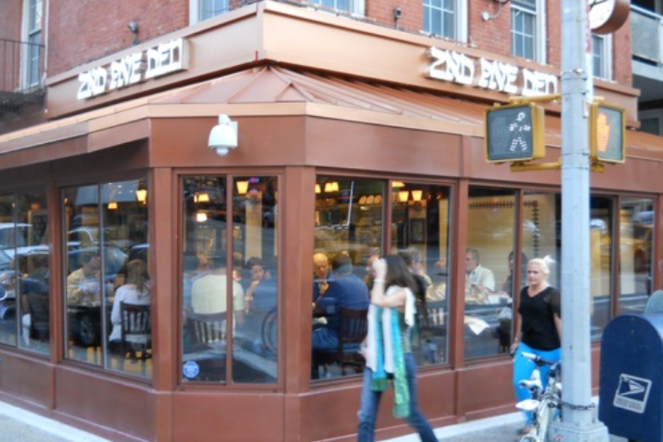 המעדנייה 2nd Ave Deli , מתוך אתר המקום
