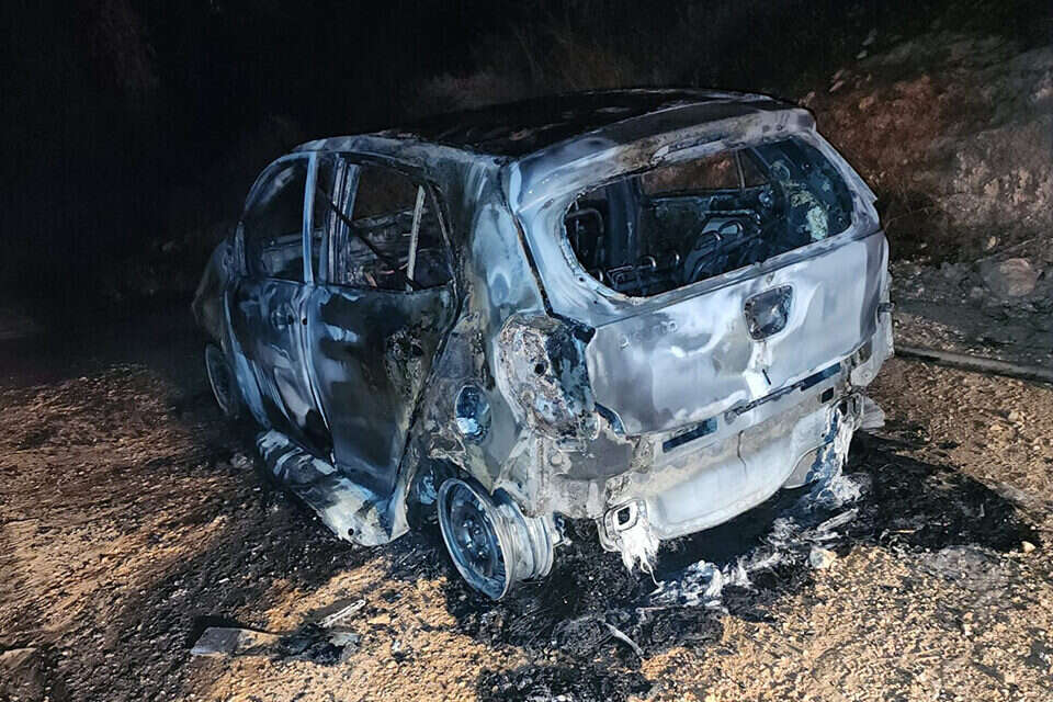 הרכב השרוף בו נמצאה גופת האישה , כבאות והצלה