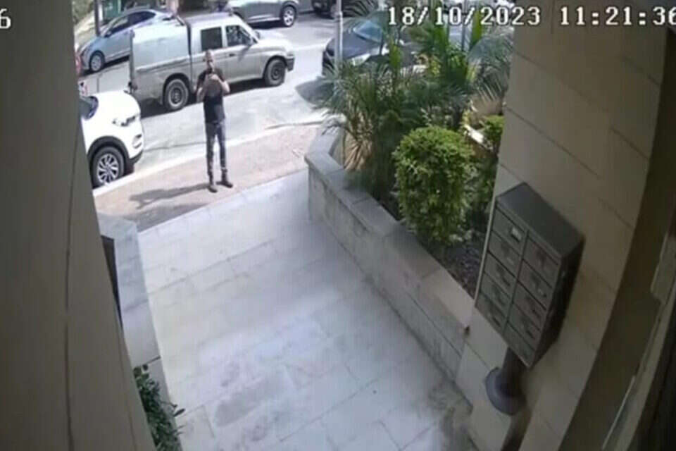 צילום מתוך מצלמת אבטחה שהופץ ונשלח למשטרה