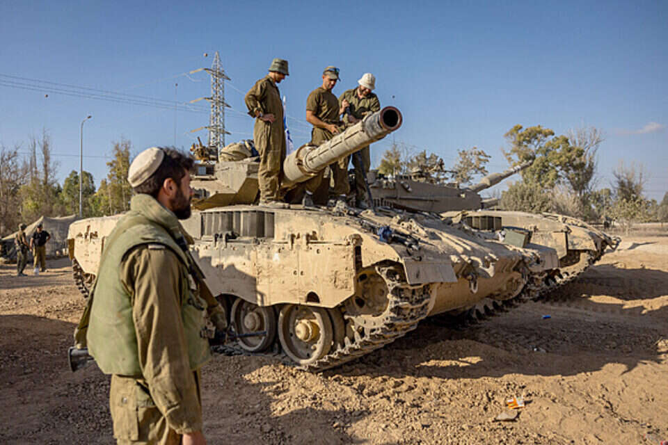צה"ל בהיערכות למערכה הקרקעית בעזה