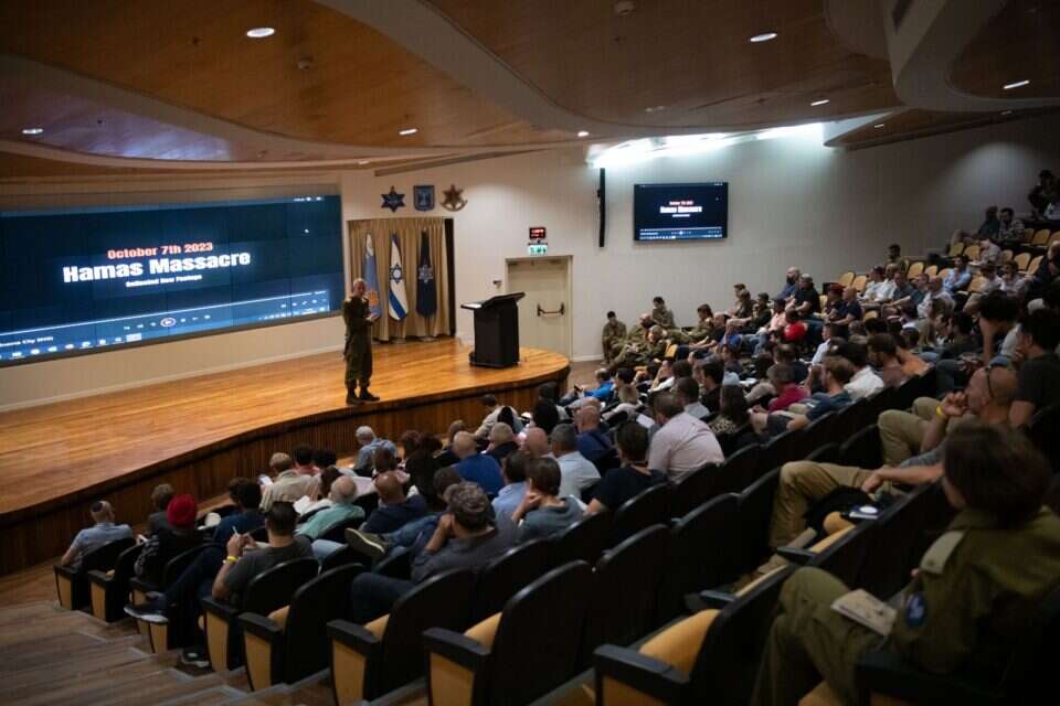 יותר מ-200 כתבים בין לאומיים במפגש לחשיפת חומרים מאירועי הטבח