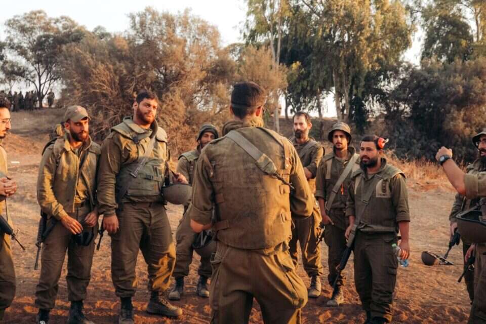 "אם להיות במלחמה, אז לצד החבר'ה האלה" , צילום: עומר שבתאי