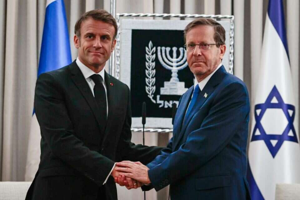 הרצוג ומקרון בבית הנשיא , אורן בן חקון