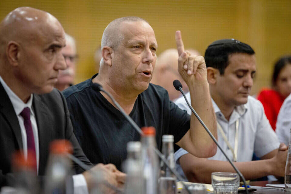 ראש המועצה האזורית אשכול גדי ירקוני , אורן בן חקון