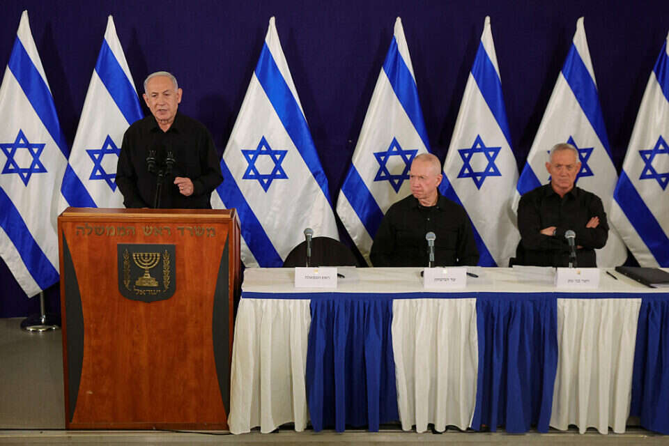נתניהו, גלנט וגנץ במסיבת עיתונאים