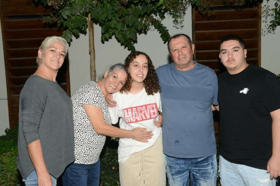 החיילת אורי מגידיש לאחר ששוחררה מהשבי בעזה , דוברות שב"כ