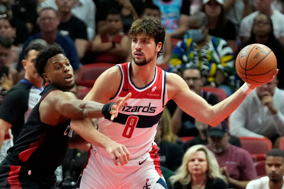 דני אבדיה. תקוע בקבוצת ההגנה הגרועה ב-NBA , אי.פי