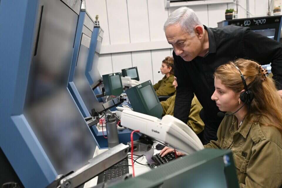 ראש הממשלה ביקר בחמ״ל נחל עוז שנפתח מחדש במחנה רעים ובגדוד 411 של תותחנים