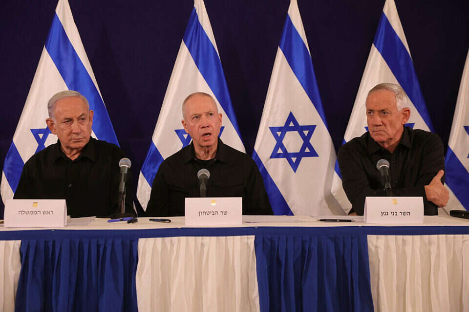 נתניהו, גלנט וגנץ , אי.פי
