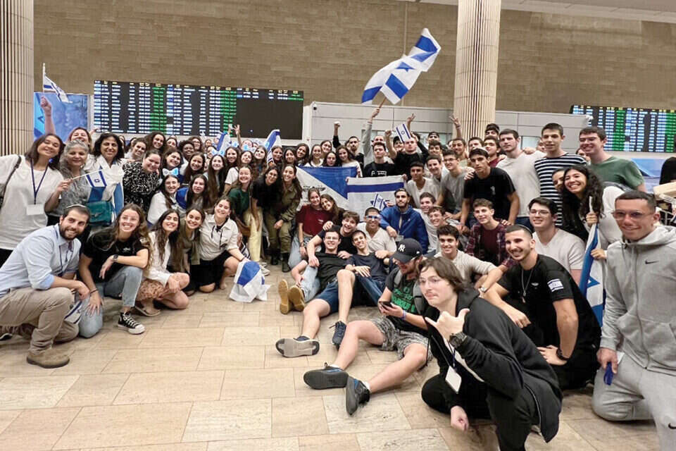 קבוצה של משתתפי מסע שנחתה בארץ בשבוע שעבר , ארגון מסע