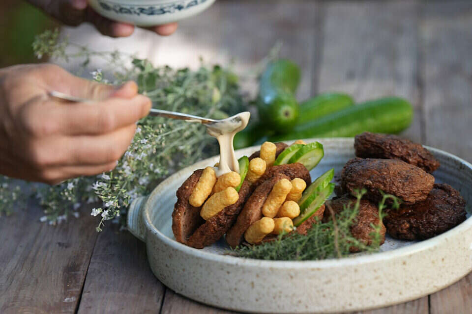 קציצות בקר עם במבה , אייל מרגולין - ג'יני