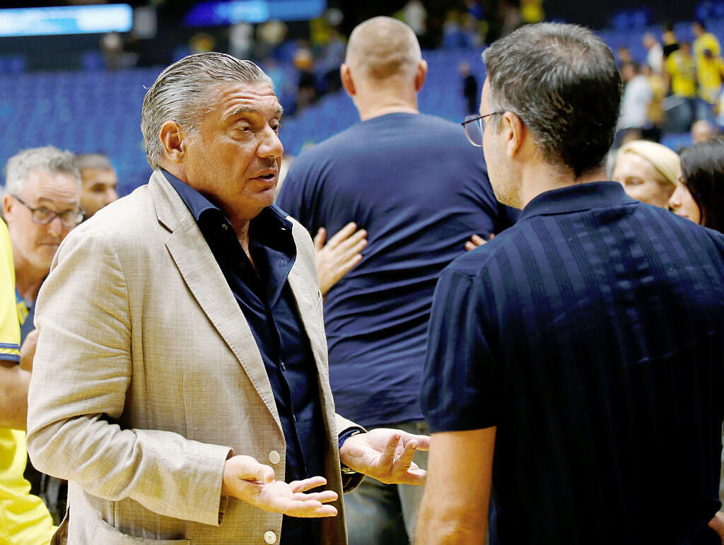 מישקו רזנטוביץ'. עמד לצידו של מדר