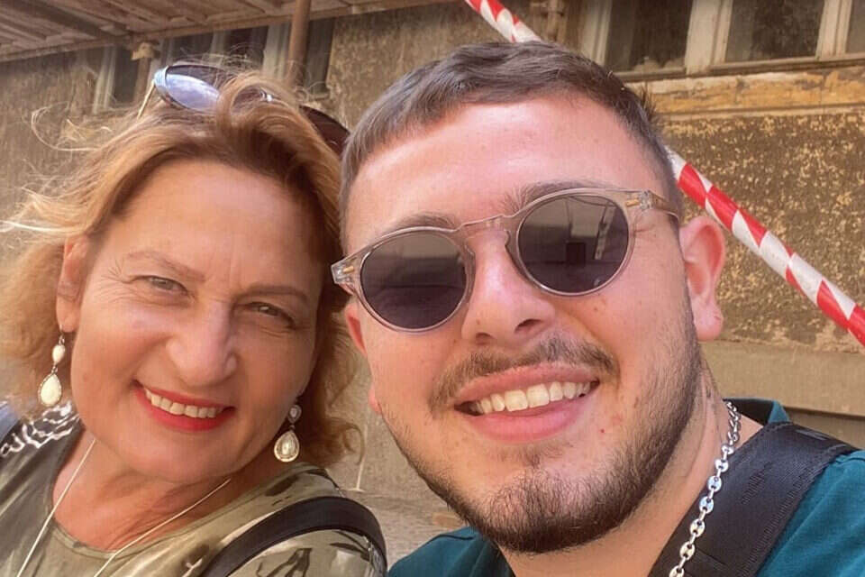 אלמוג ואמו אורית , באדיבות המשפחה
