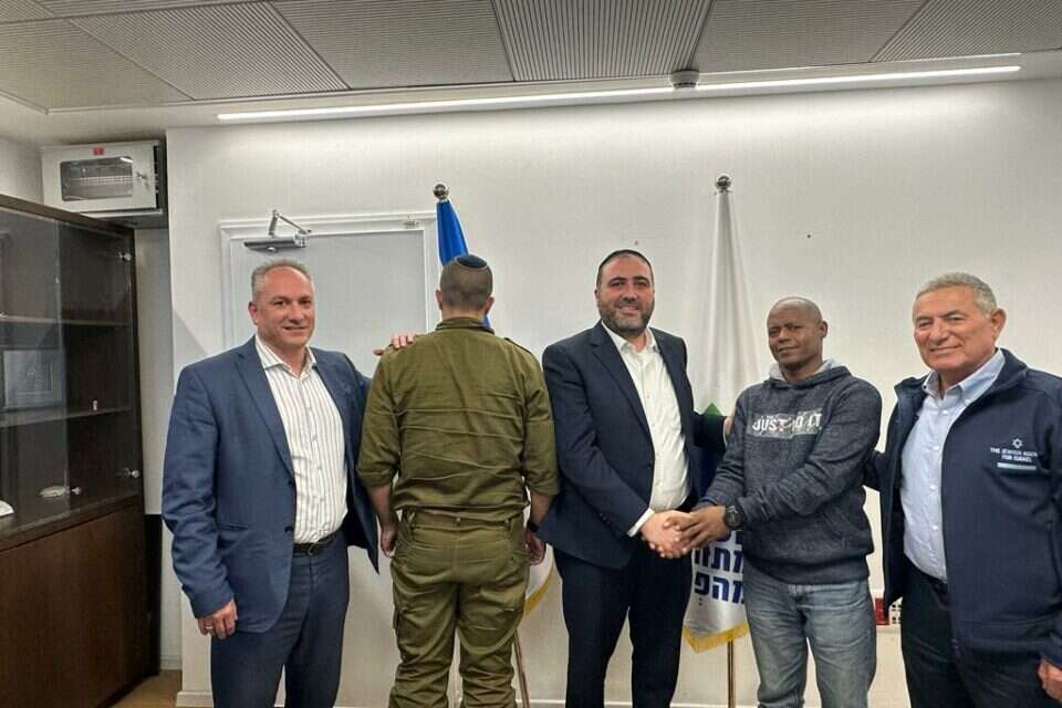אומץ גבורה והתעלות נפש. מולוגוטה צגאי הציל את חייו של סמח"ט החטיבה הצפונית תחת אש ויזכה להפוך לאזרח ישראל , ללא