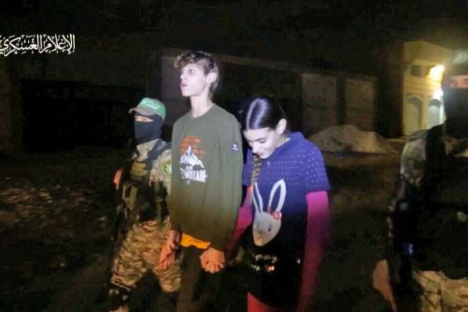 נעם ועלמה אור בעת שחרורם , רויטרס