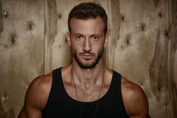 מייקל לואיס כועס: "תפסיקו להתחתן!"