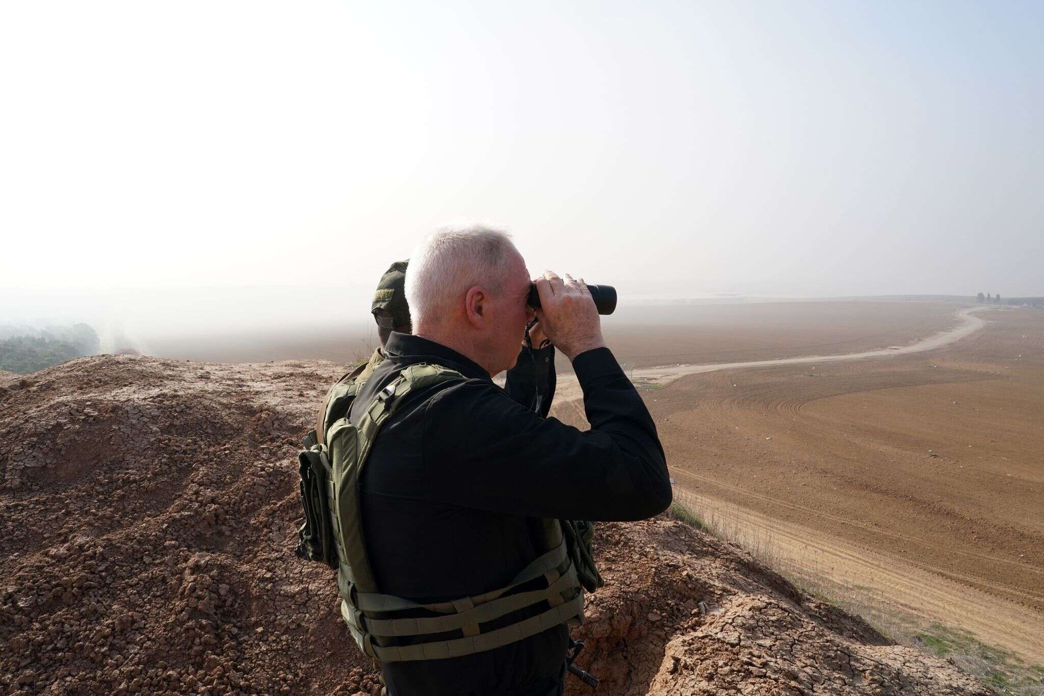 שר הביטחון בגבול הרצועה: , אריאל חרמוני, משרד הביטחון