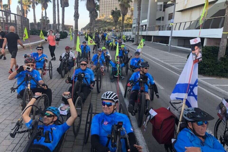 רוכבי האופניים ברכיבה המיוחדת להשבת החטופים , קובי לאון
