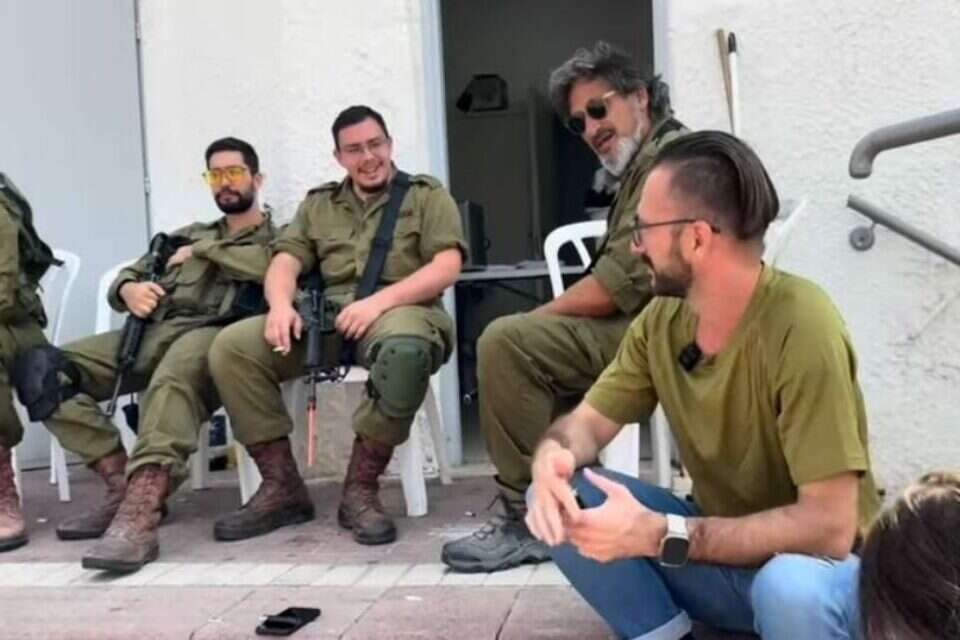 מיסיונר בקרב חיילי צה"ל בשטחי כינוס , יד לאחים