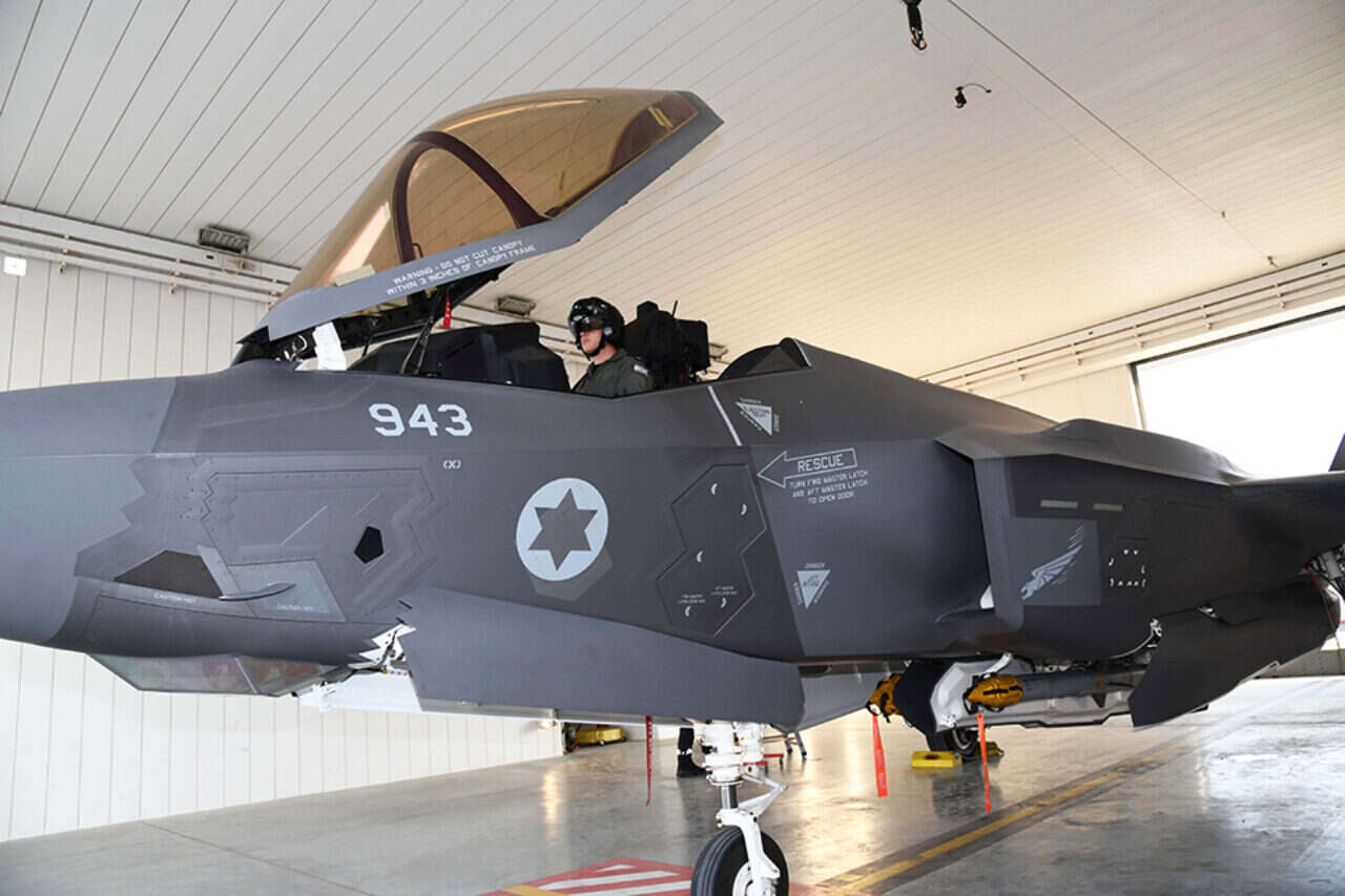 Just Before Expiration: Behind the Scenes of the Fighter Jet Purchase