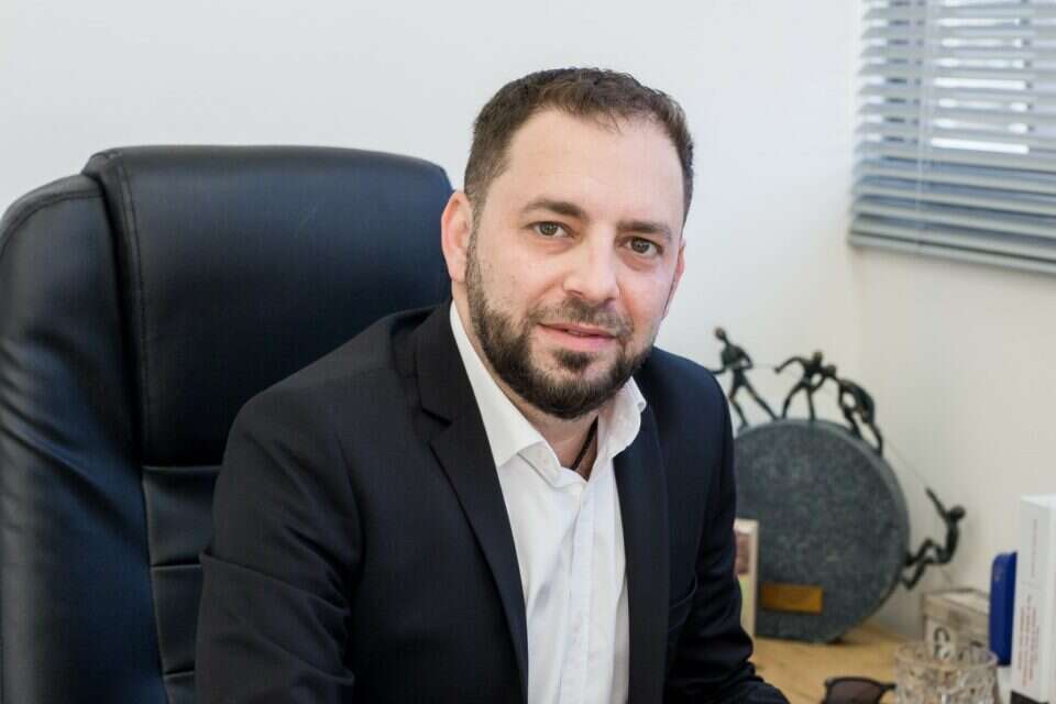 עו"ד נתן זבינצקי , שפיגל דניאל