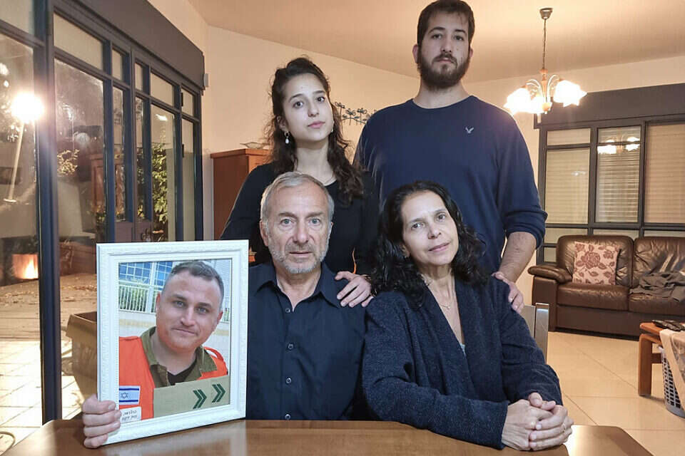 משפחתו של יובל דורון קסטלמן ז"ל האבא משה, האמא תמר, הבת נגה, האח שקד
, אריק סולטן